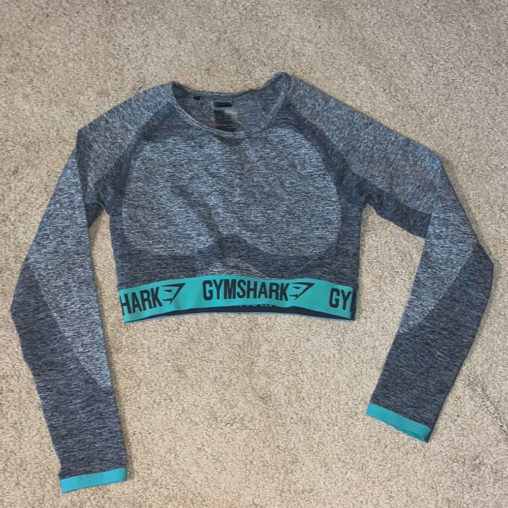 Gymshark athletic crop top- gray/blue. MEDIUM. In great condition, never worn.